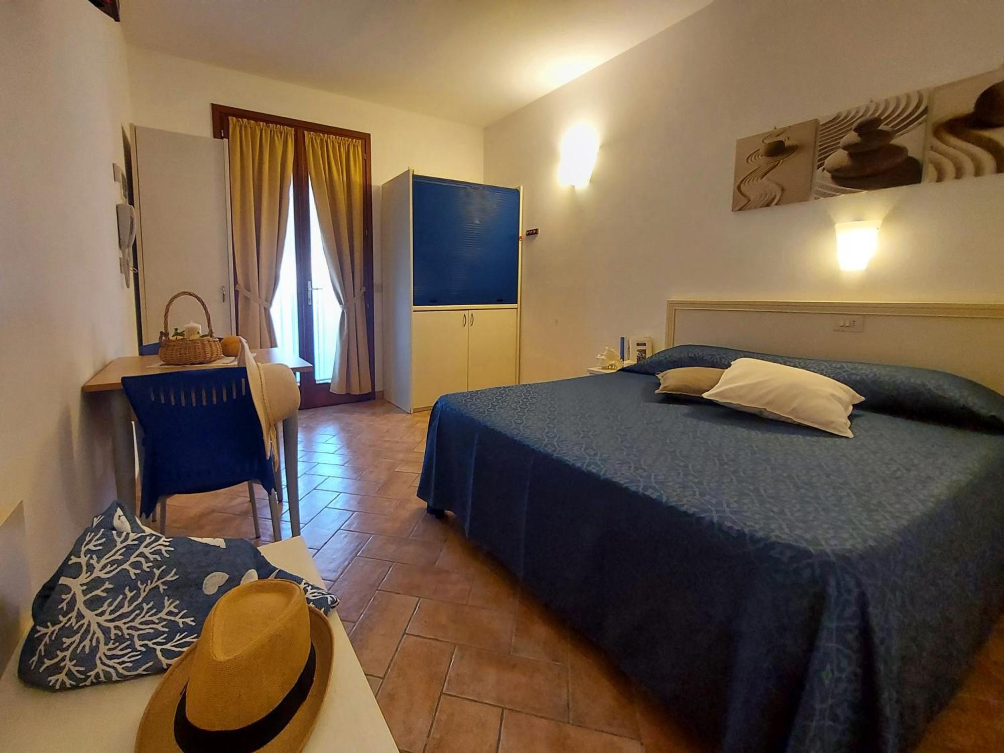 Lido Azzurro Residence Rta Capoliveri  Rum bild